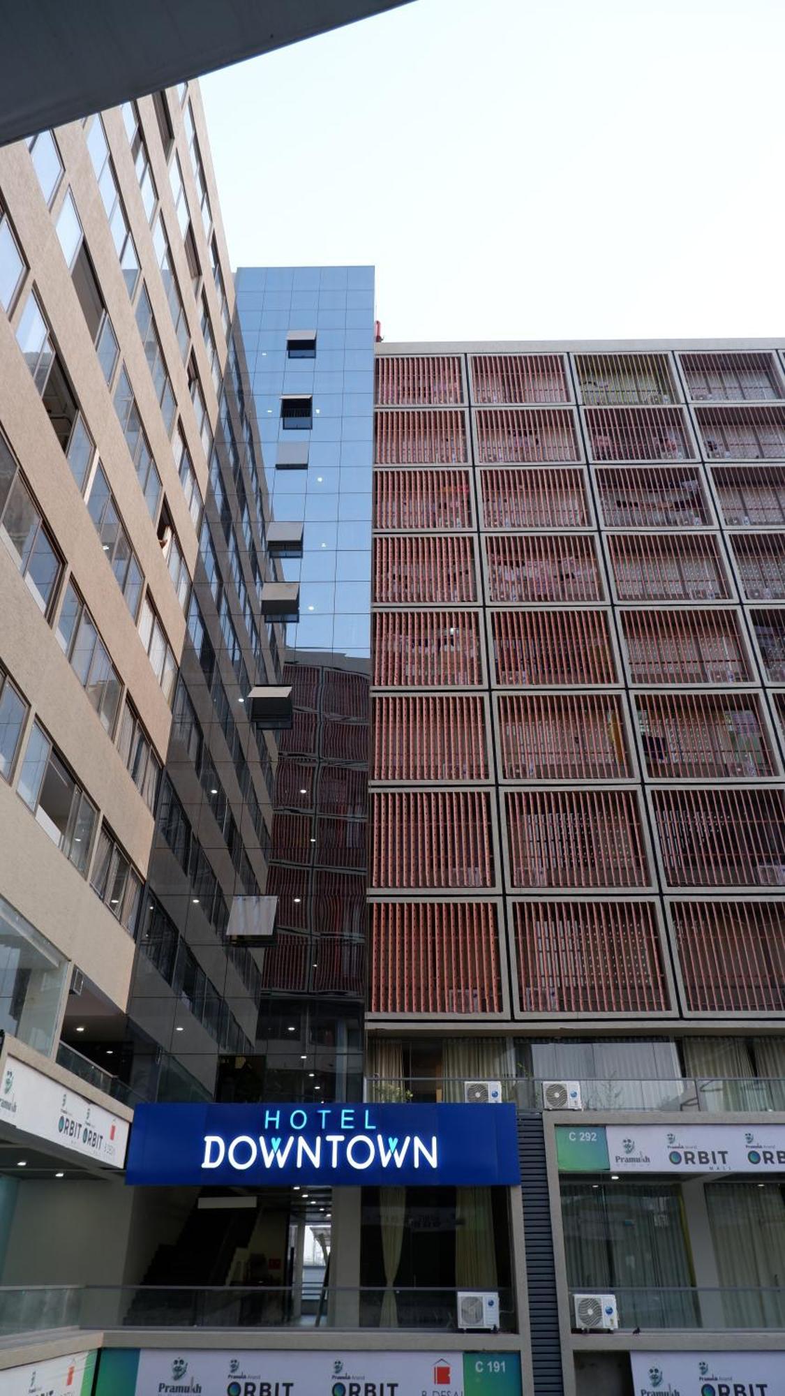 Hotel Downtown Gandhinagar Exteriör bild