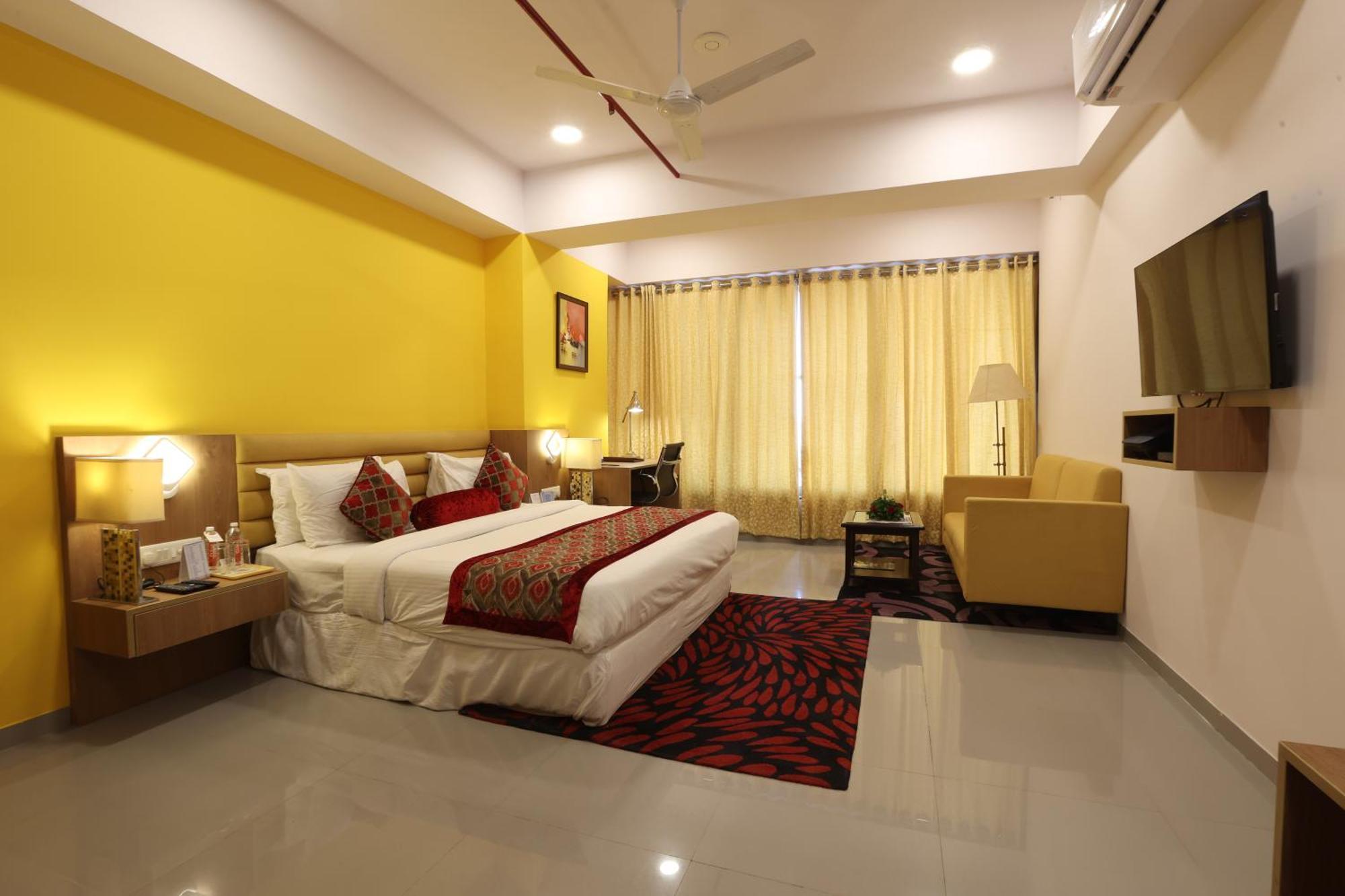 Hotel Downtown Gandhinagar Exteriör bild